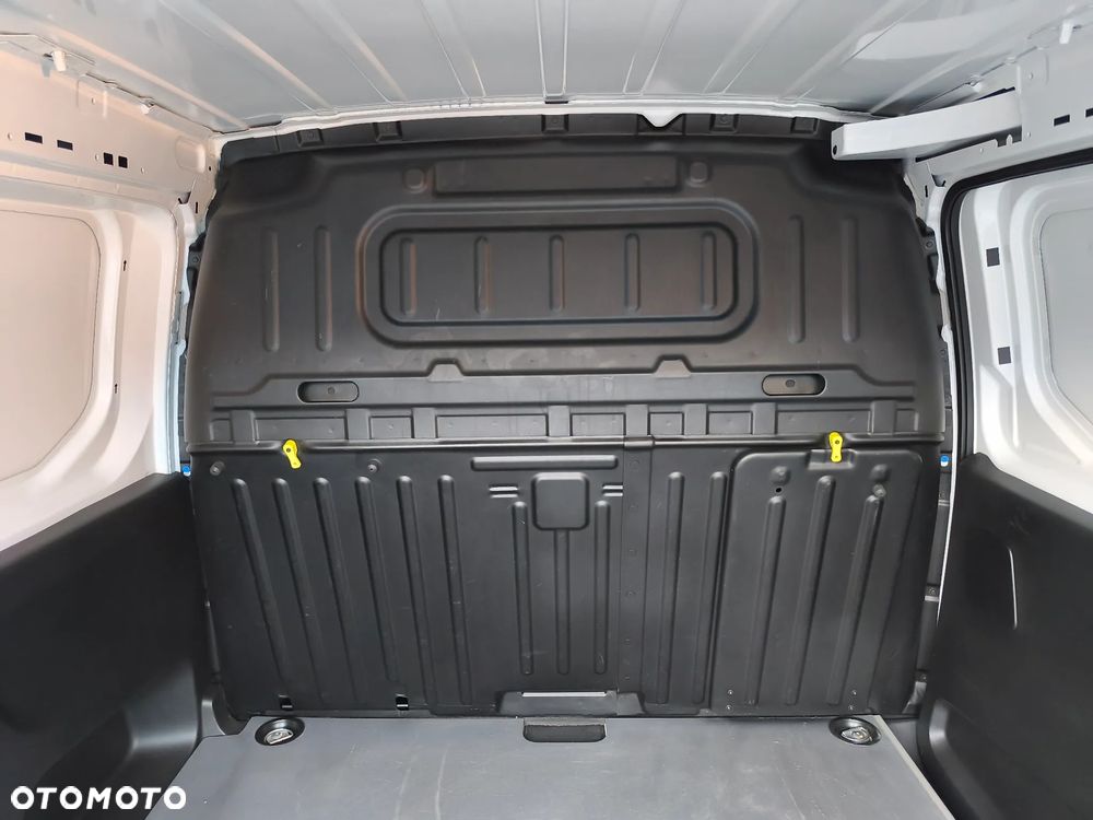 Toyota Proace City - 34