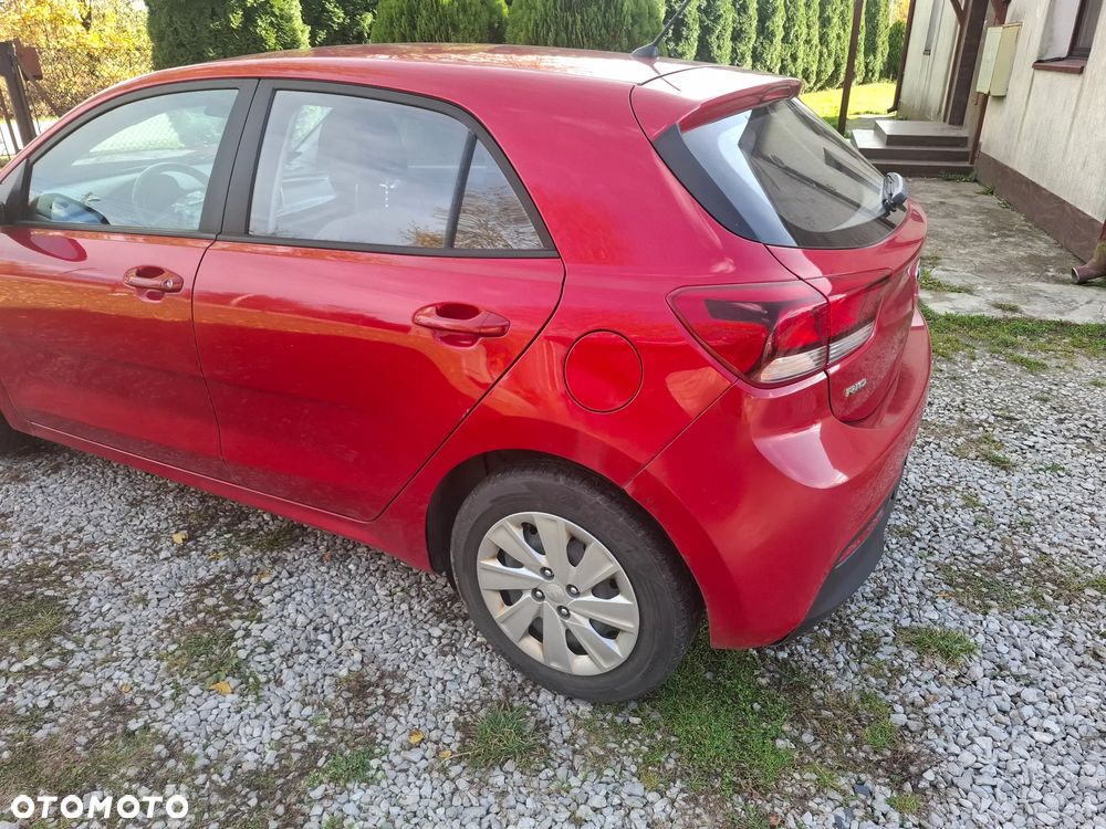 Kia Rio - 2