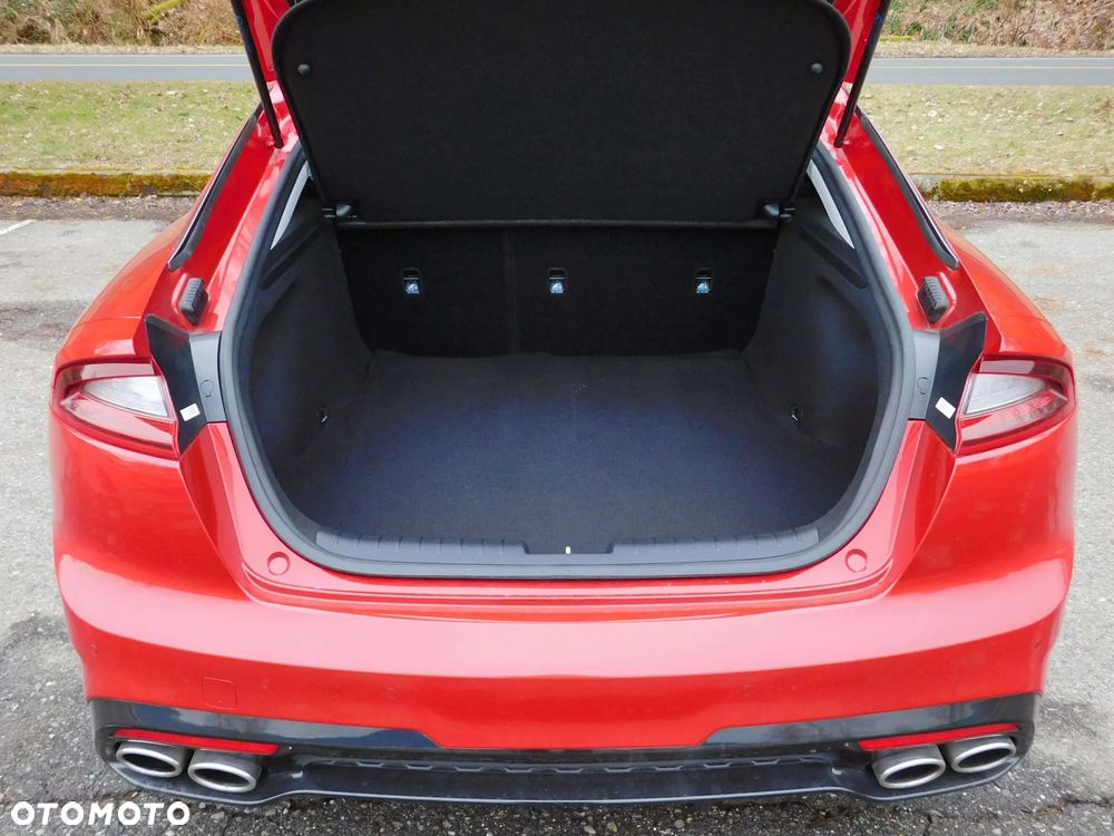 Kia Stinger - 26