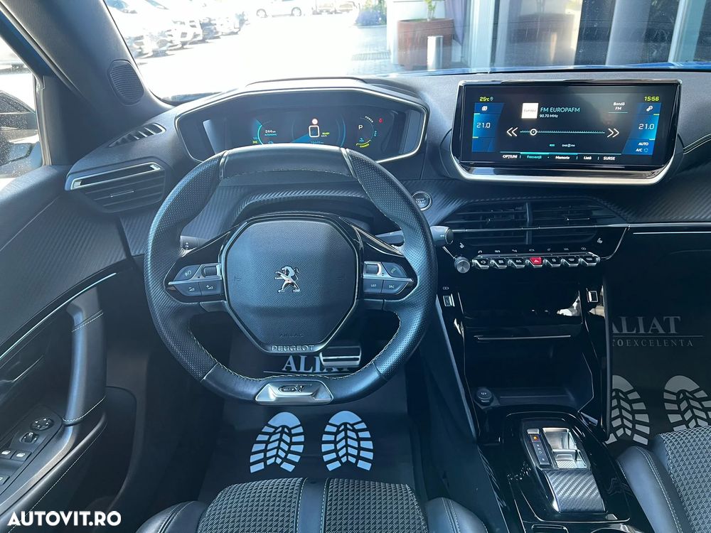 Peugeot 2008 50 kWh GT - 12