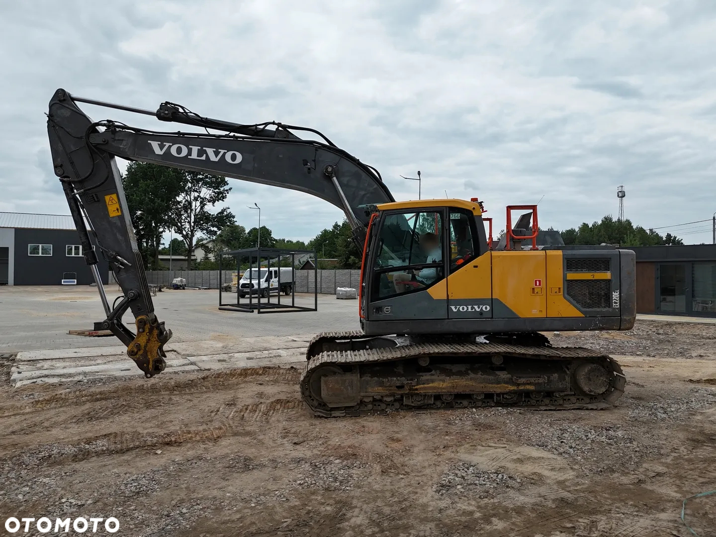 Volvo EC 220 EL - 21