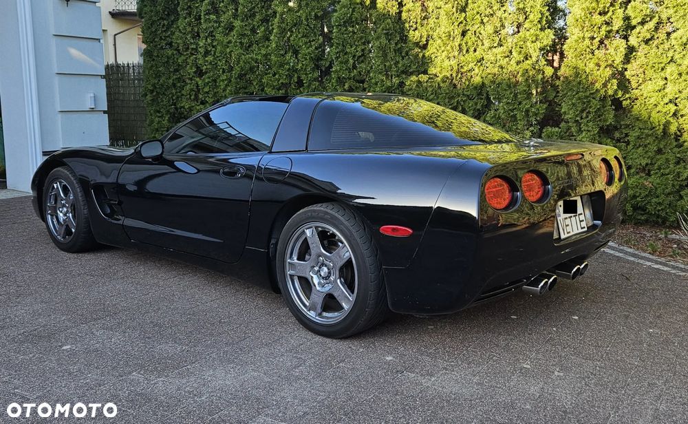 Chevrolet Corvette - 6