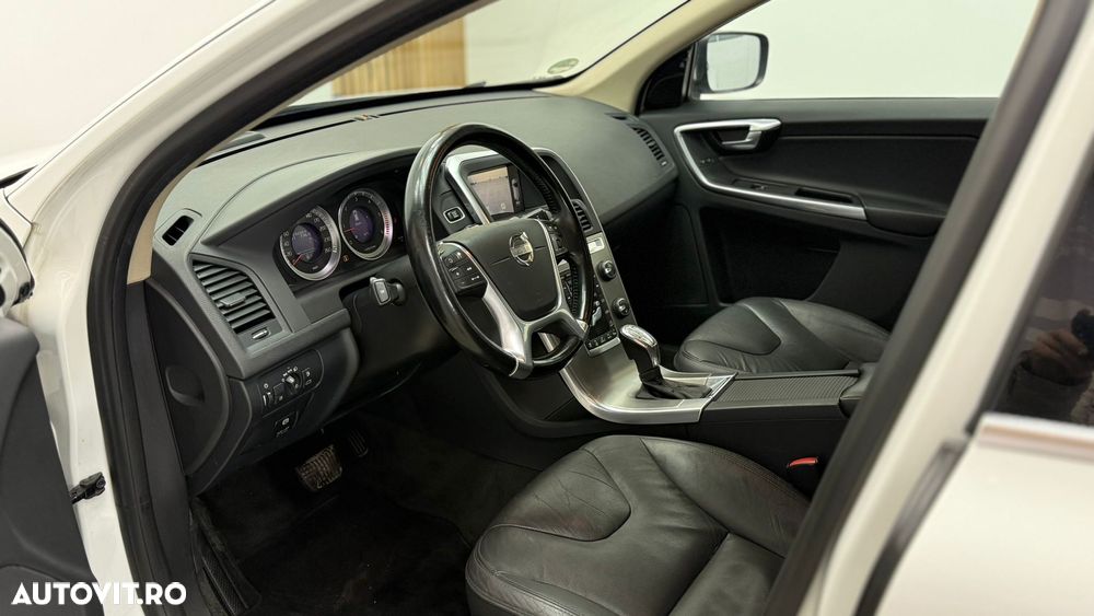 Volvo XC 60 D5 AWD Aut. Summum - 6