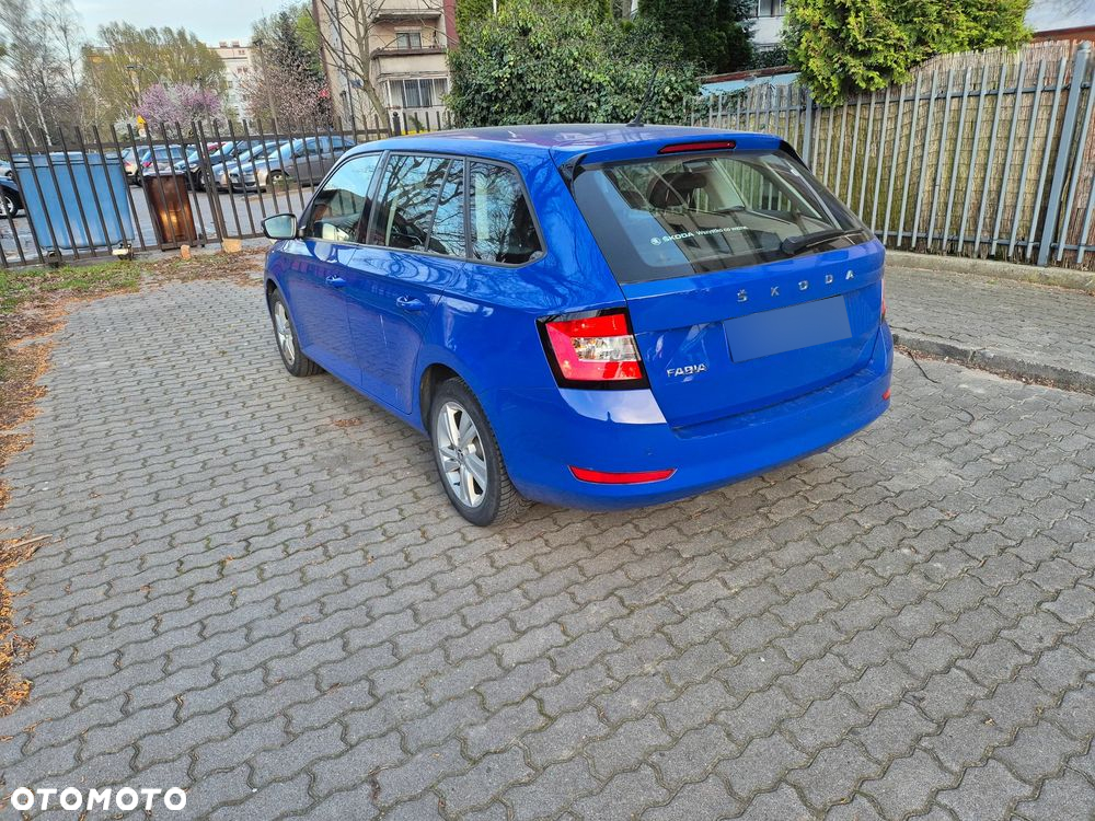 Skoda Fabia 1.0 Ambition Plus - 4