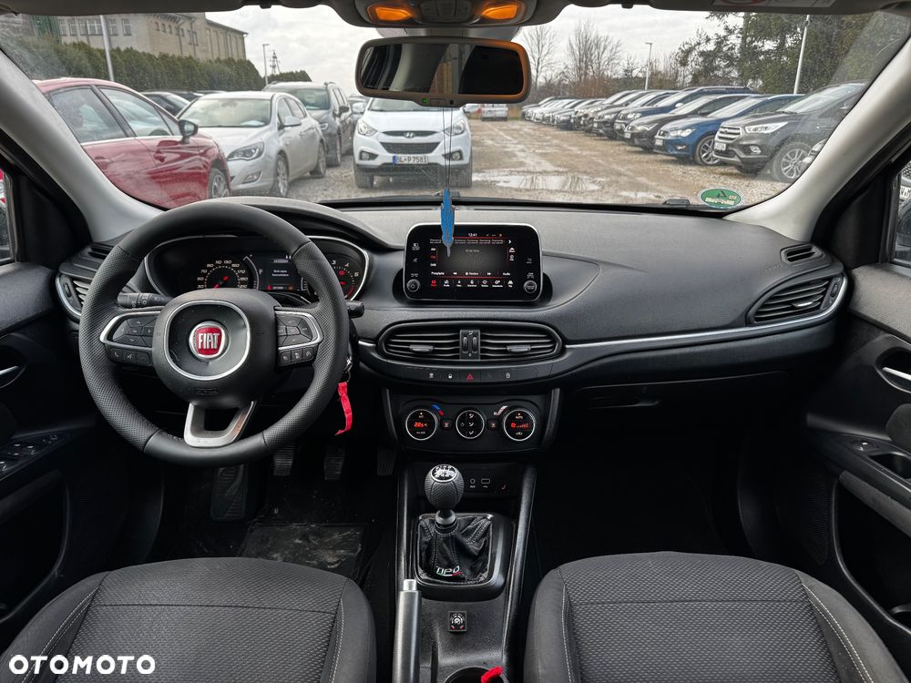 Fiat Tipo 1.4 T-Jet Lounge - 26
