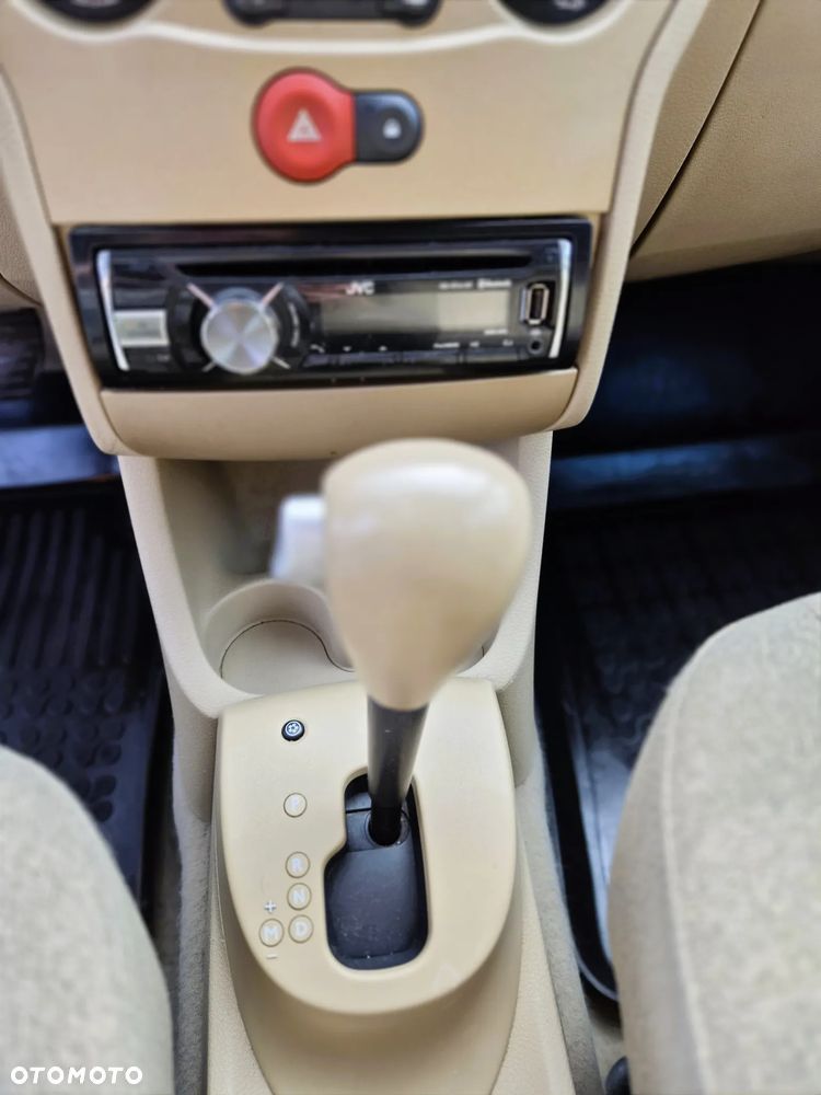 Renault Modus - 24