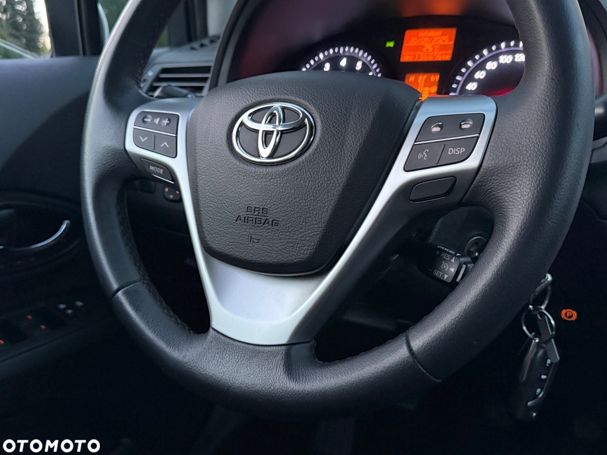 Toyota Avensis Combi 1.8 Edition - 16