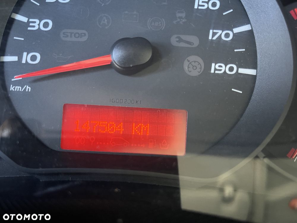 Nissan NV400 - 8