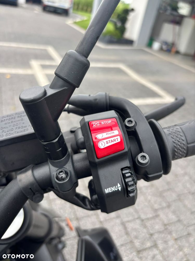 Yamaha MT - 8