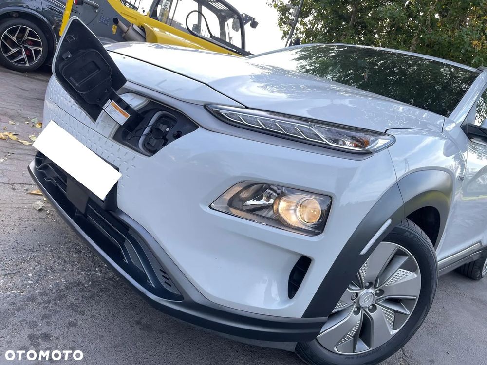 Hyundai Kona 64kWh Premium - 37