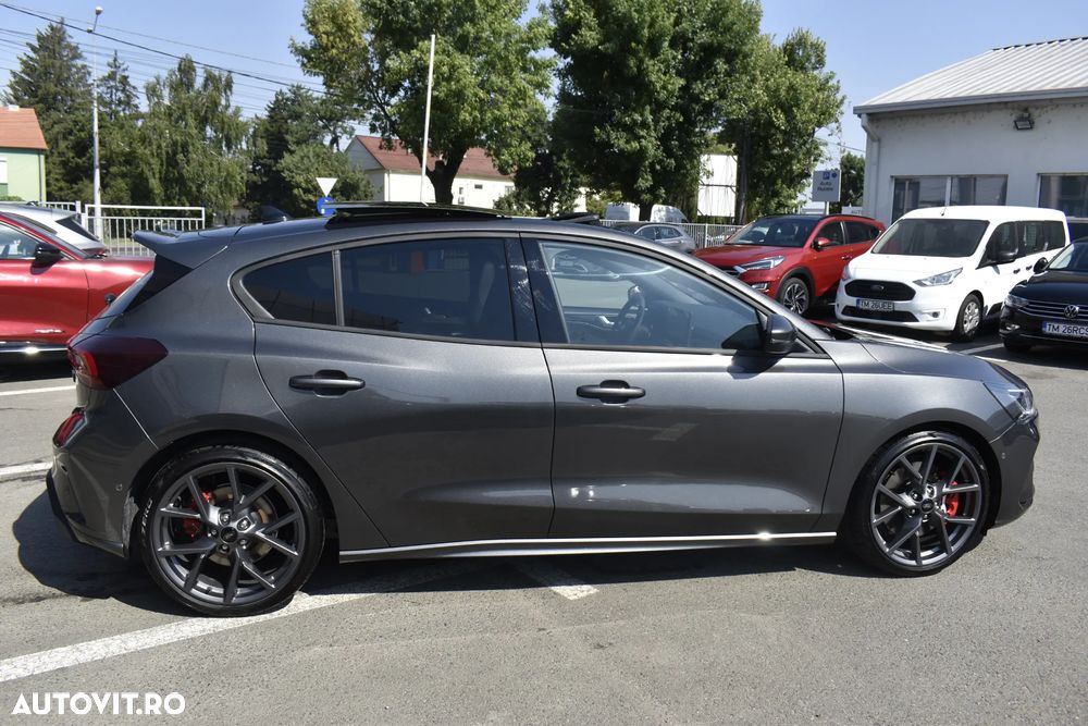 Ford Focus 2.3 Ecoboost 7DCT ST X - 8