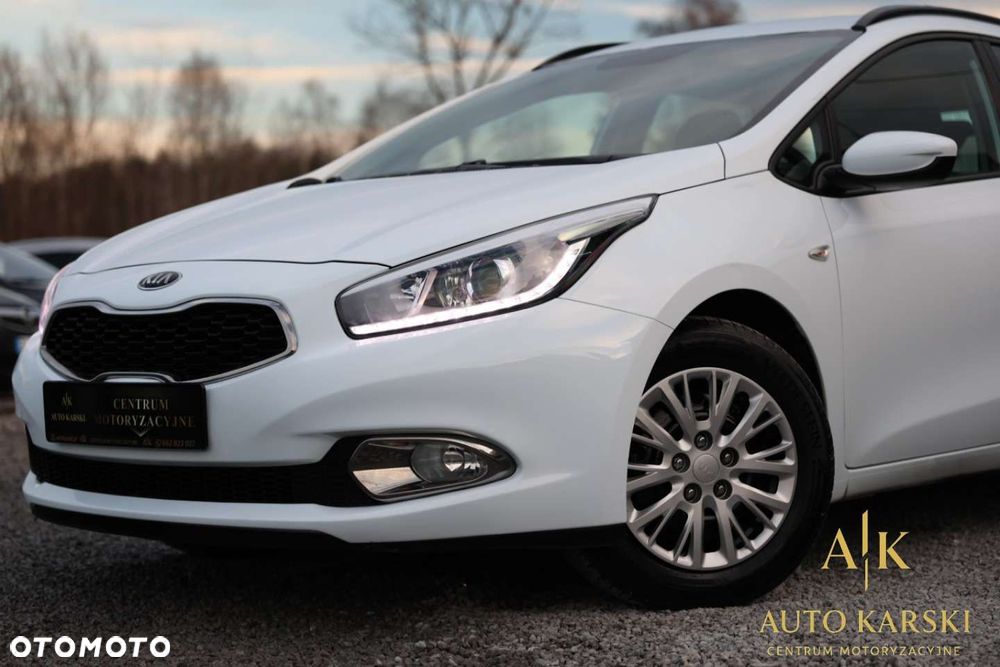 Kia Ceed - 8