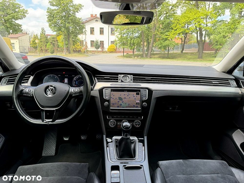 Volkswagen Passat - 14