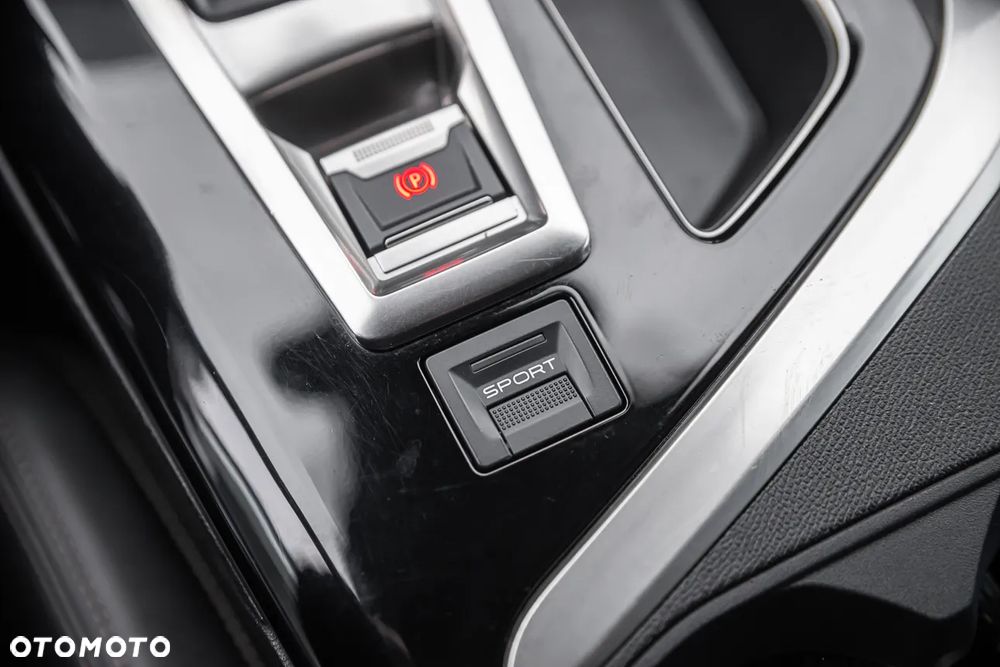 Peugeot 5008 BlueHDi 130 EAT8 Allure Pack - 26