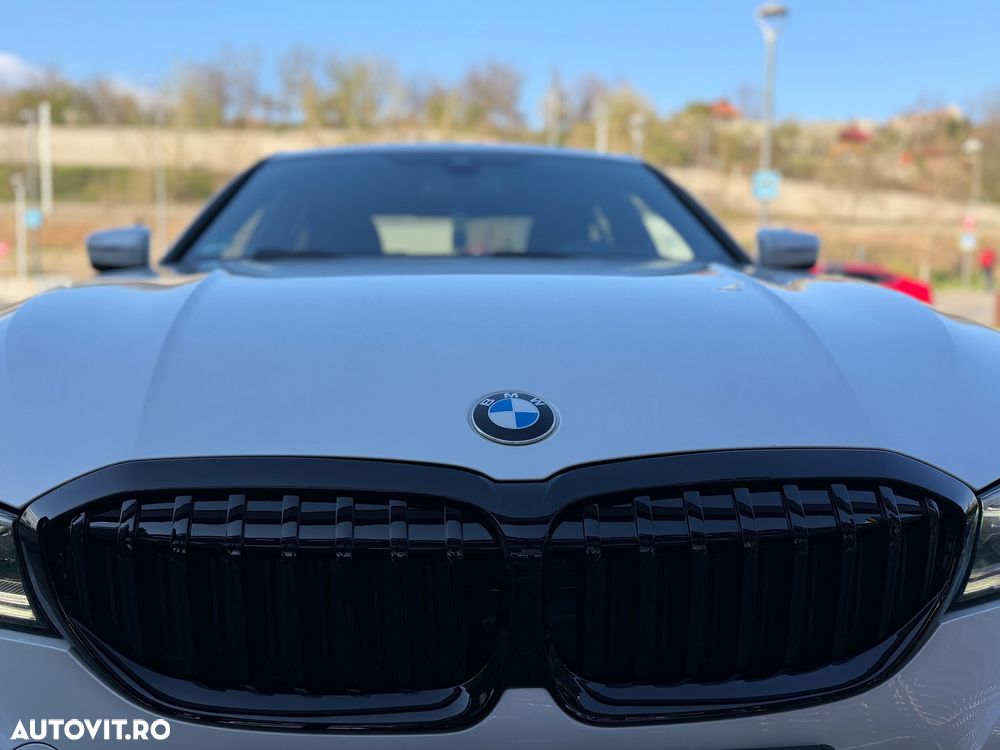 BMW Seria 3 320d Aut. Edition M Sport Shadow - 31