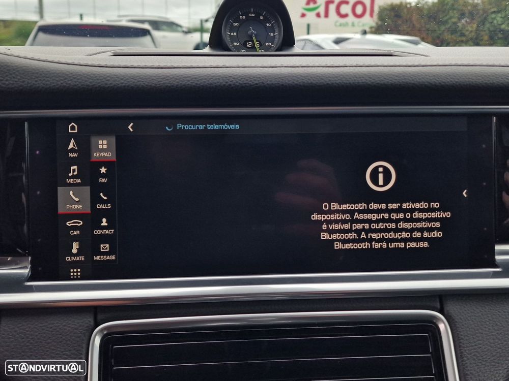 Porsche Panamera 4 E-Hybrid - 38