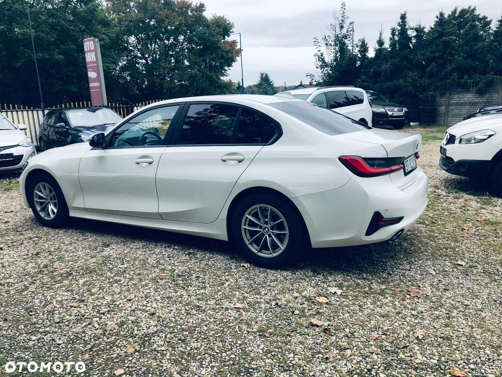 BMW Seria 3 318d Business Edition - 17