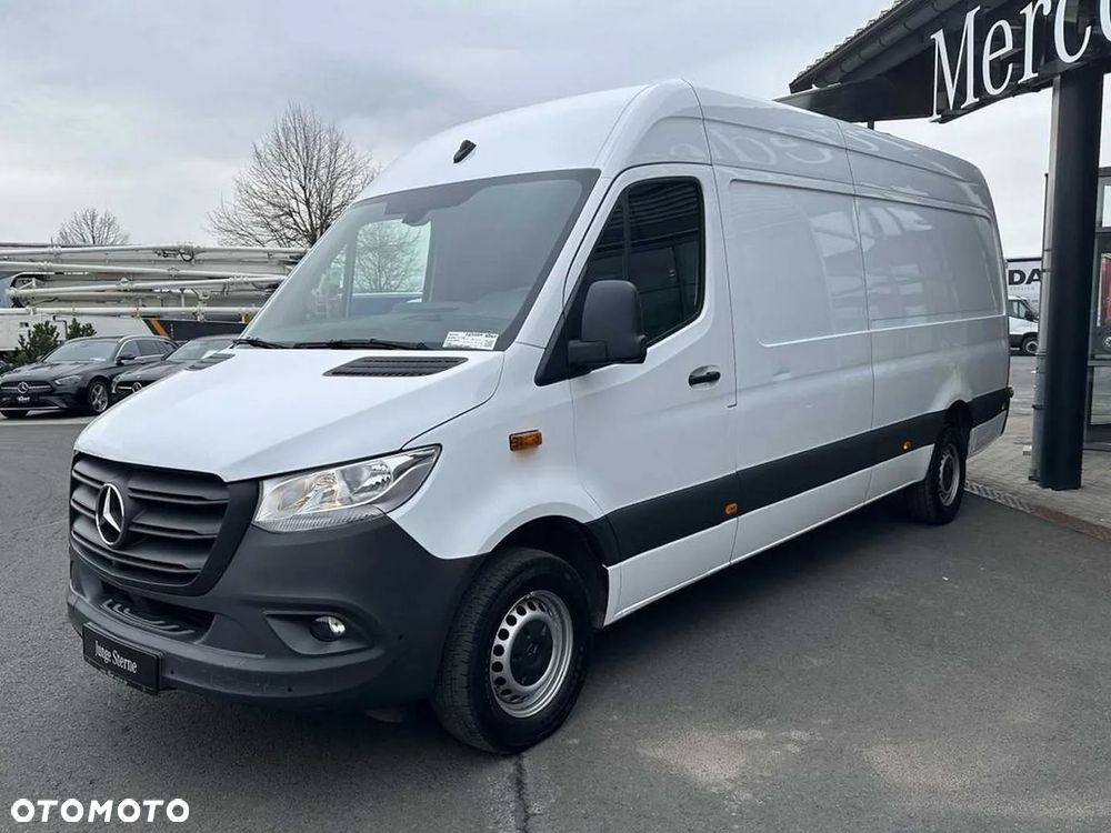 Mercedes-Benz Sprinter - 2