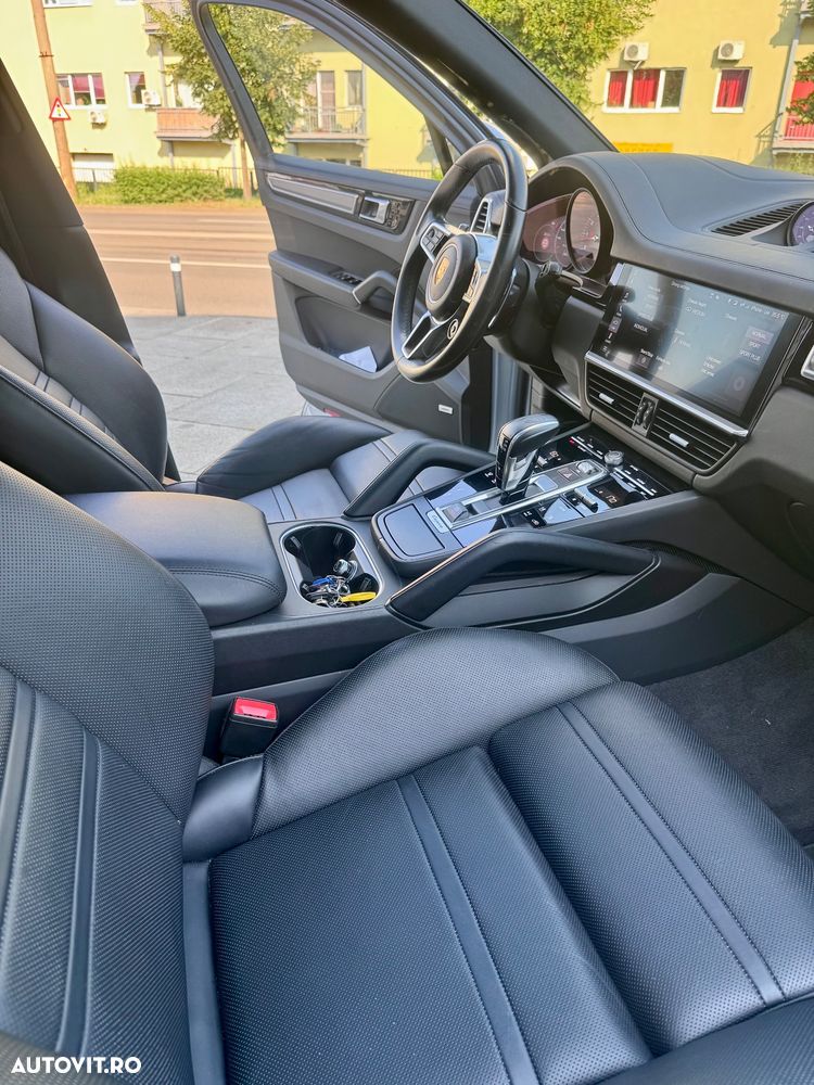 Porsche Cayenne S - 29