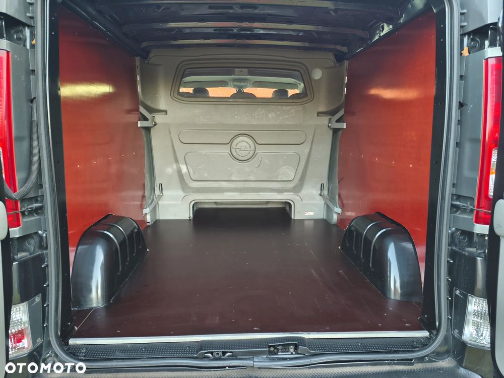 Opel VIVARO - 17