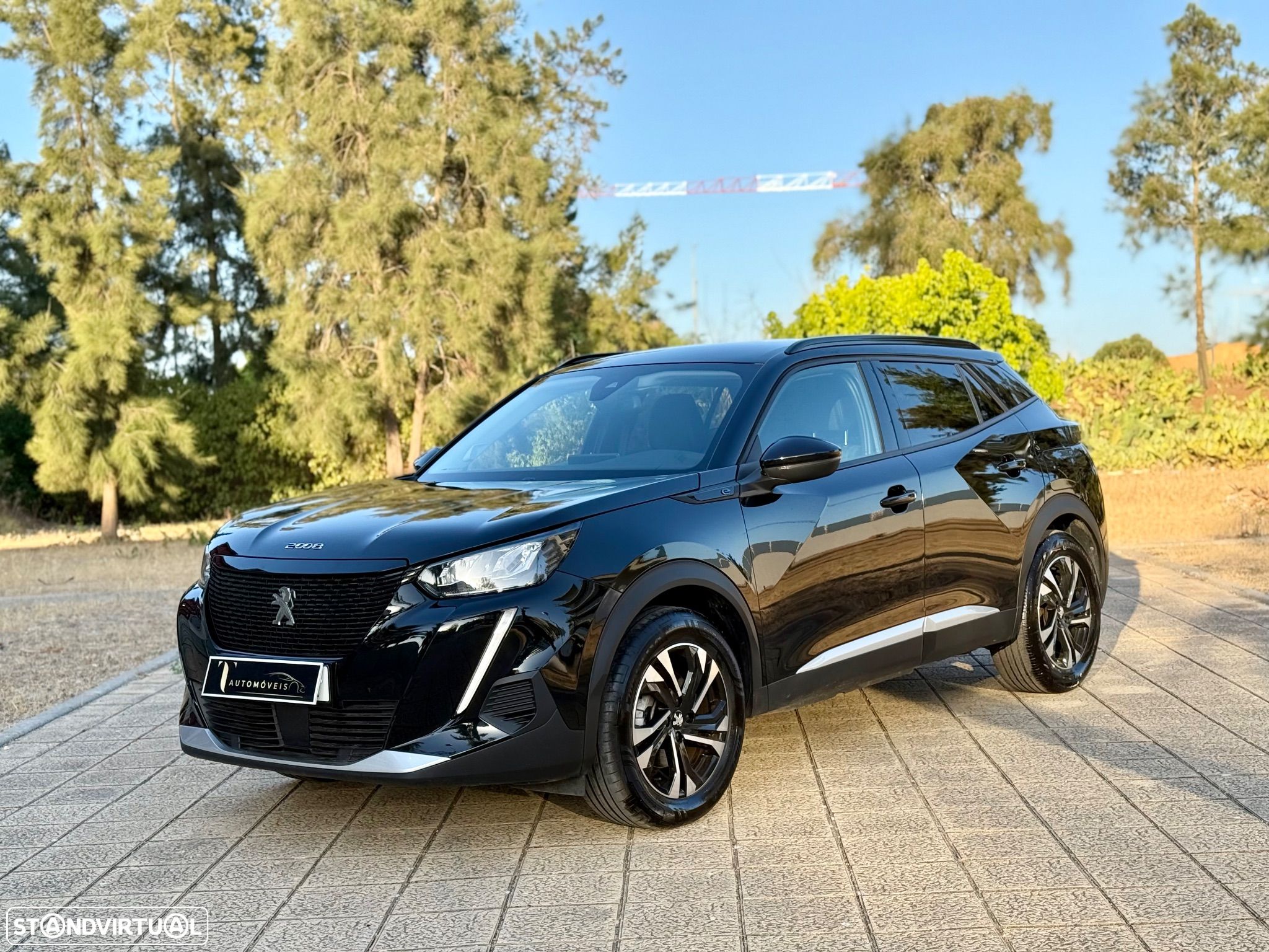 Peugeot e-2008 50 kWh Allure Pack - 1