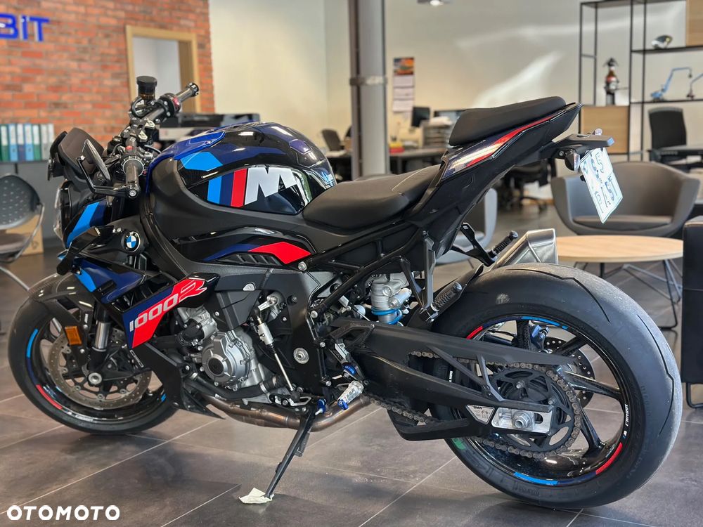 BMW R - 8