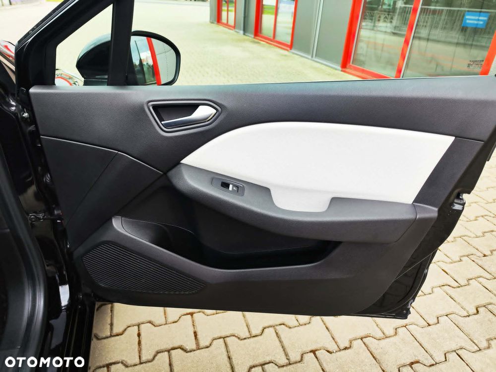 Renault Clio TCe 100 EXPERIENCE - 19