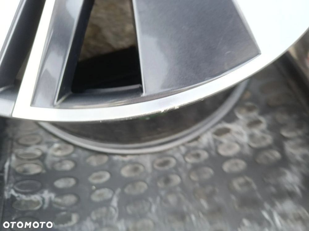 Felga aluminiowa 19 Skoda Enyaq 8Jx19 H2 ET45 5LA601025 - 14