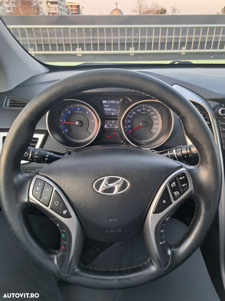 Hyundai i30 1.6 CRDI DCT Premium - 13