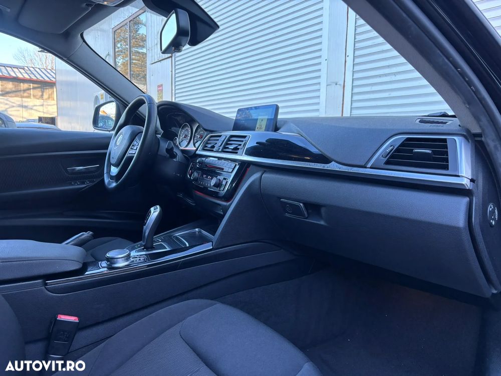 BMW Seria 3 ver-330i-xdrive-aut-advantage - 30