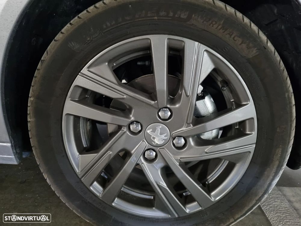 Peugeot 208 1.2 PureTech Active Pack - 10