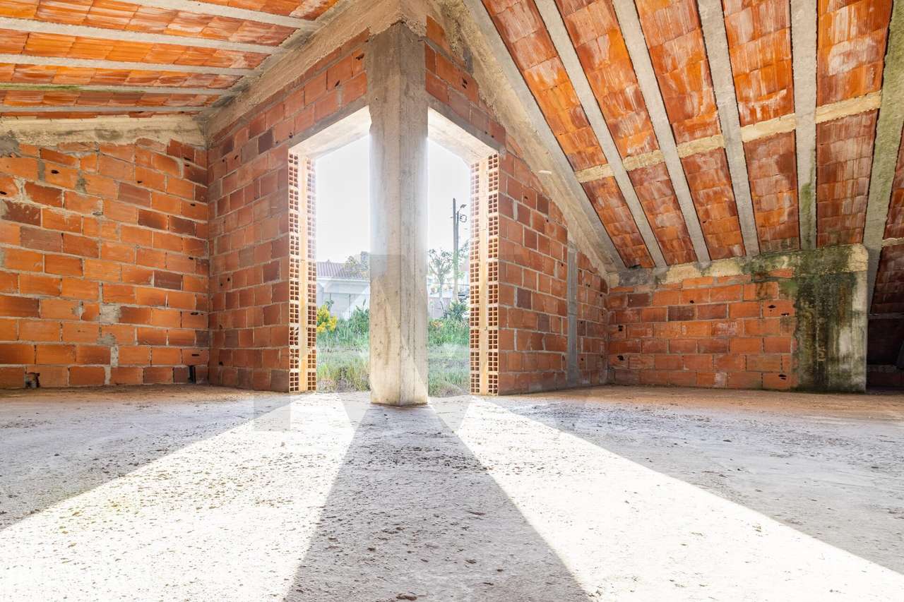 MORADIA T2 + TERRENO 562 m2 - Em Construção - Grande imagem: 3/24