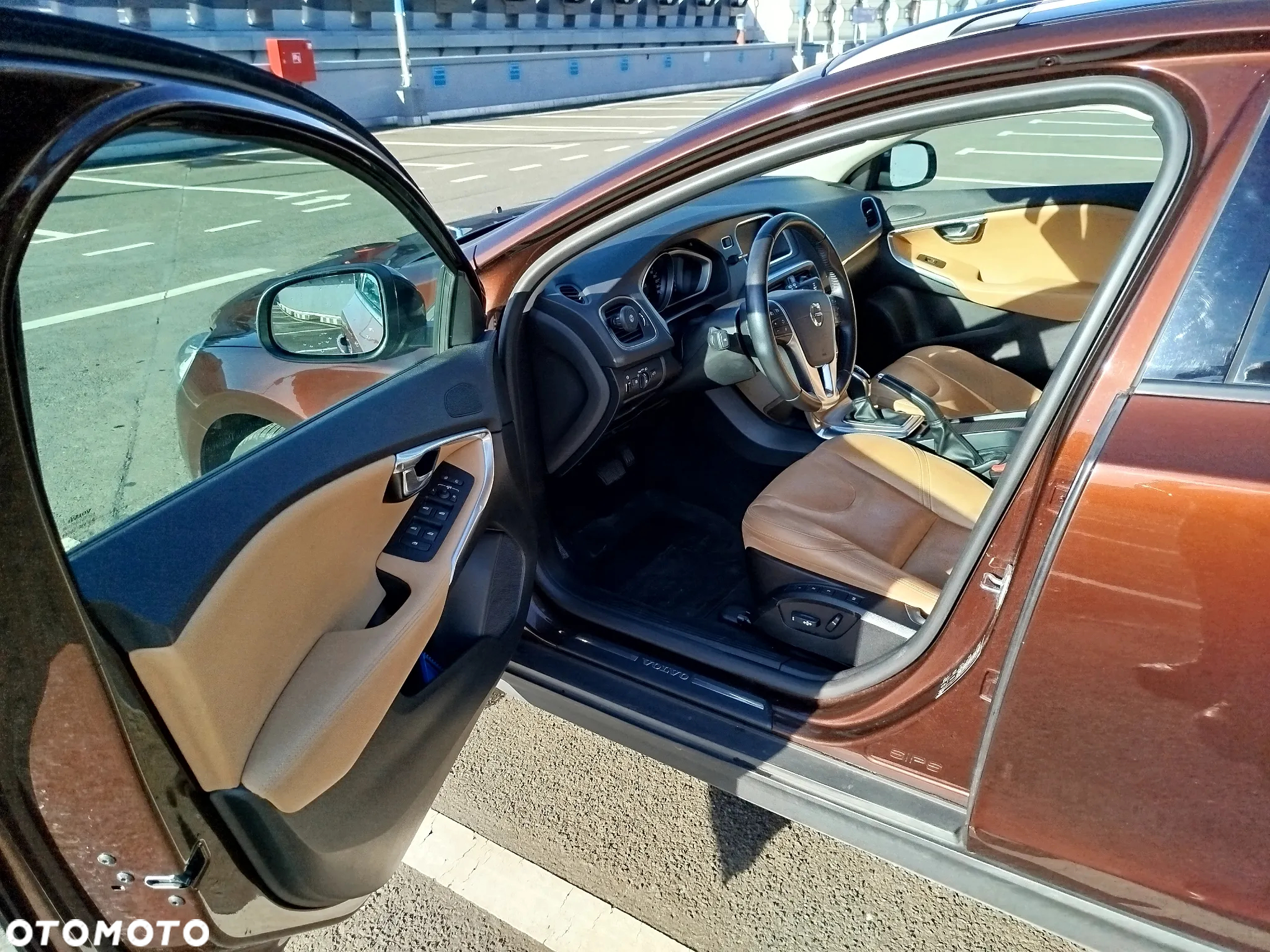Volvo V40 Cross Country D2 Drive-E Momentum - 8