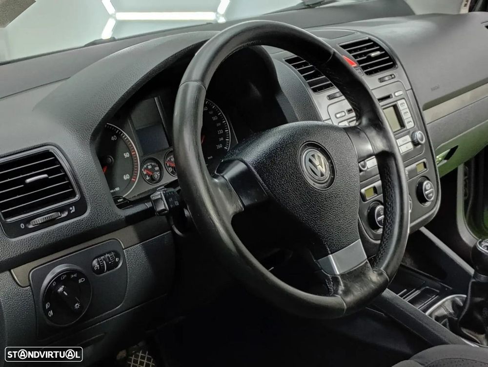 VW Golf - 22
