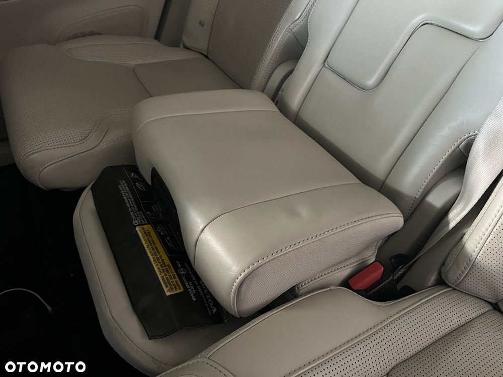 Volvo XC 90 D5 SCR AWD Inscription - 36