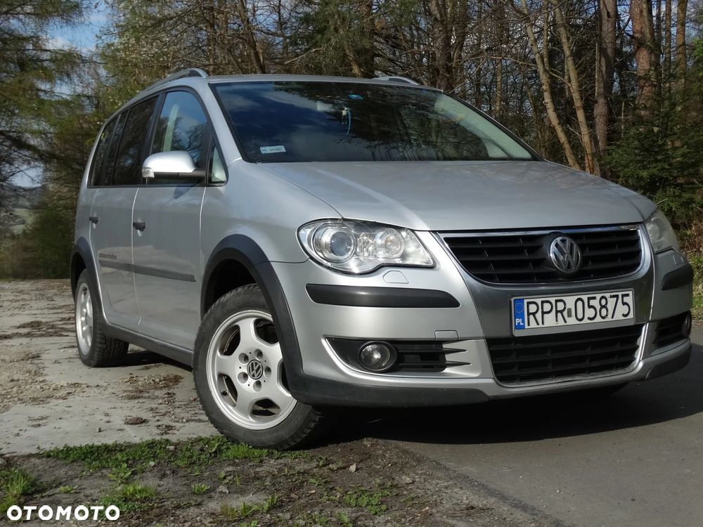Volkswagen Touran 2.0 TDI DPF Cross - 1