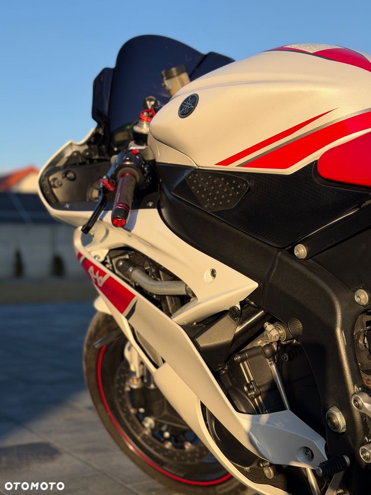 Yamaha R6 - 9