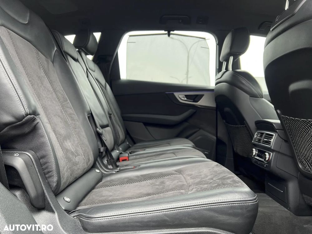 Audi SQ7 4.0 TDI quattro Tiptronic - 22