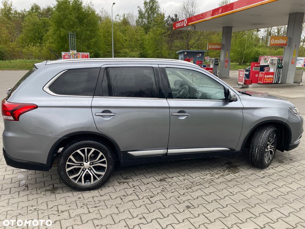 Mitsubishi Outlander - 5