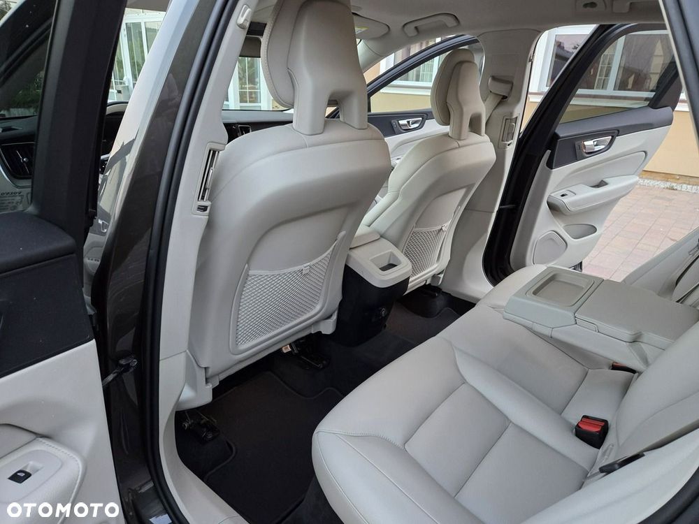 Volvo XC 60 - 13