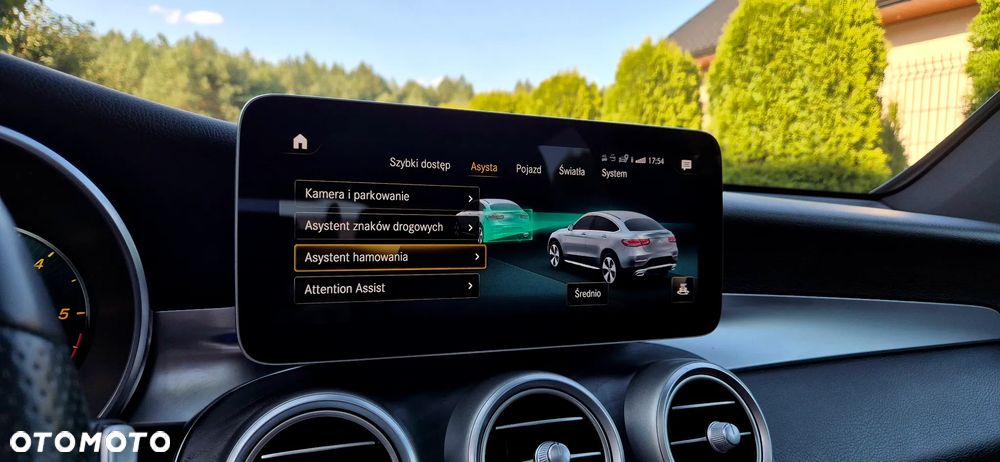 Mercedes-Benz GLC 200 d 4Matic 9G-TRONIC AMG Line Plus - 36