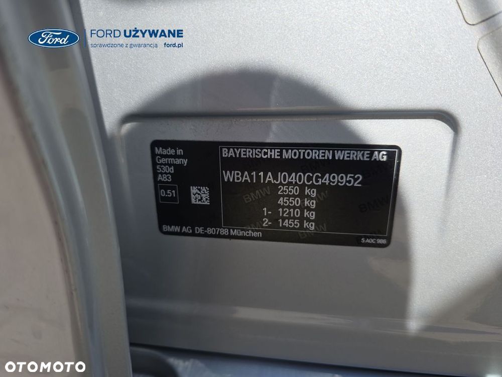 BMW Seria 5 530d mHEV - 26