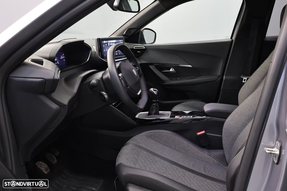 Peugeot 2008 1.2 PureTech Allure - 20