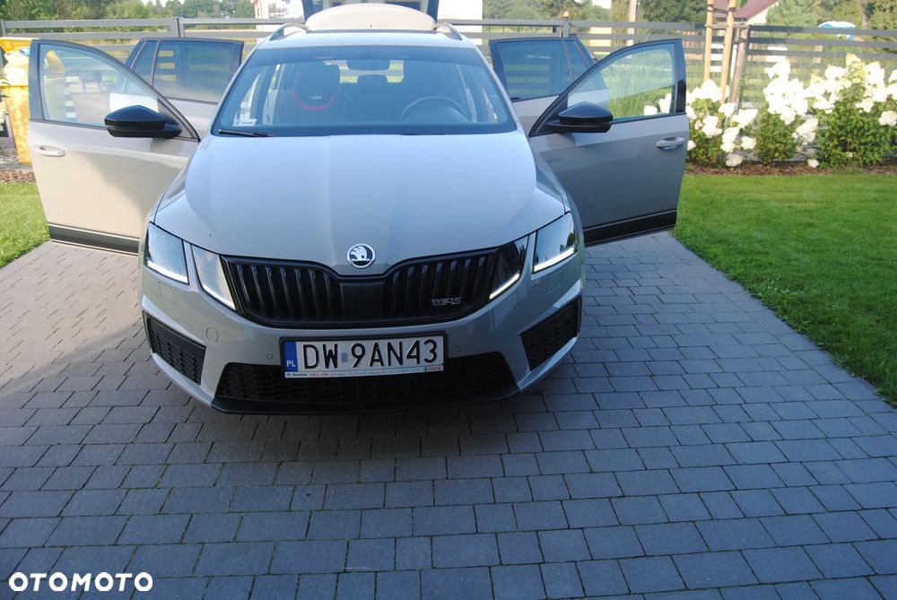 Skoda Octavia 2.0 TSI RS - 22