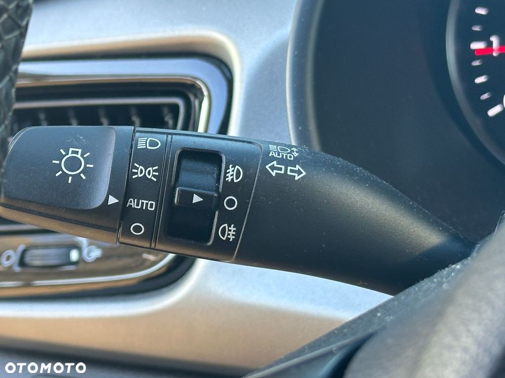 Kia Rio - 13