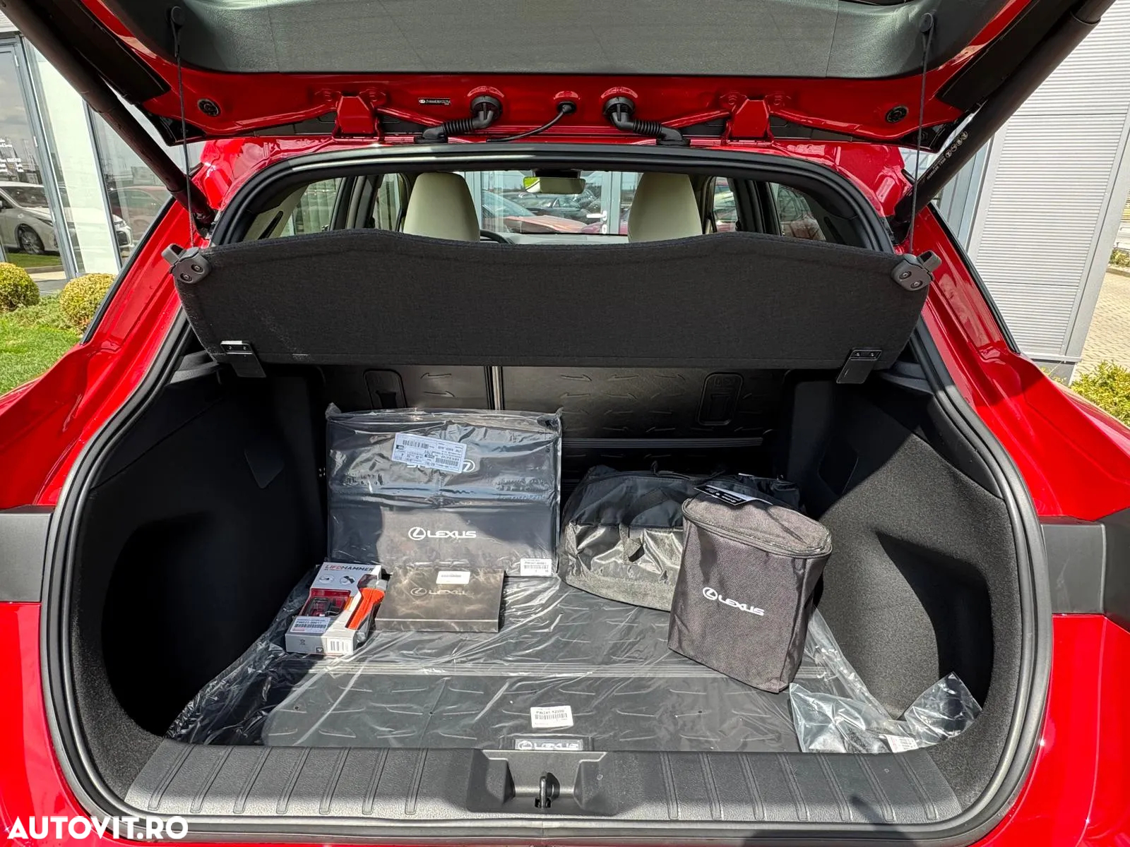 Lexus LBX 1.5 HEV 4x2 CVT Elegant - 30