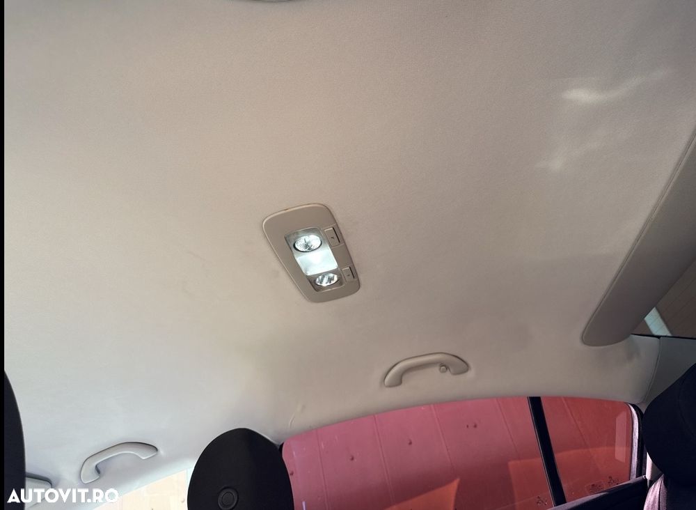 Volkswagen Passat 1.6 FSI Comfortline - 9