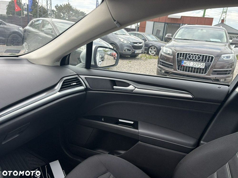 Ford Mondeo - 26