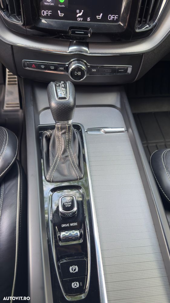 Volvo XC 60 D4 R-Design - 20