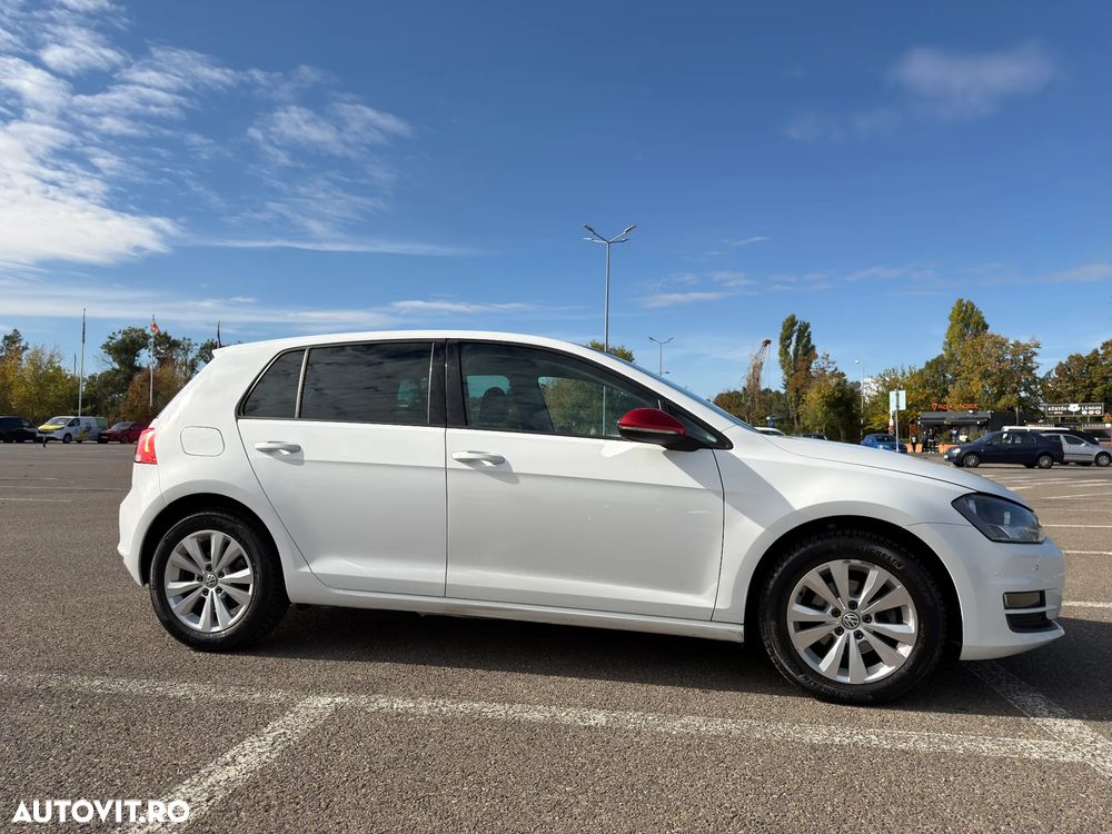 Volkswagen Golf - 6
